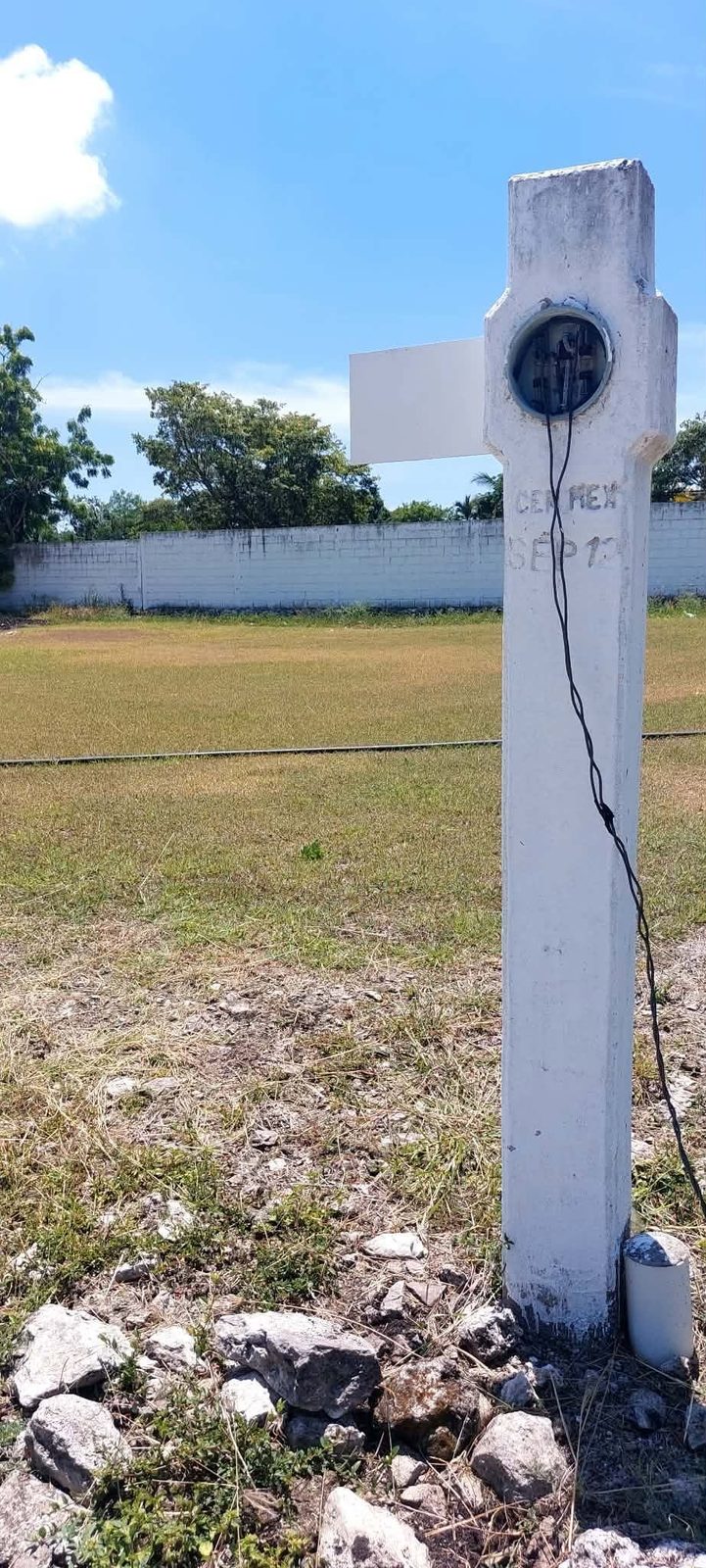 Mufa para la conexión de luz (CFE) instalada en el lote